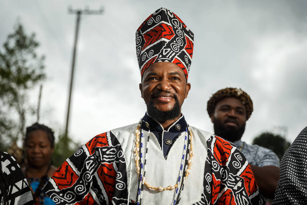 Rei Angolano visita Quilombo Cafundó